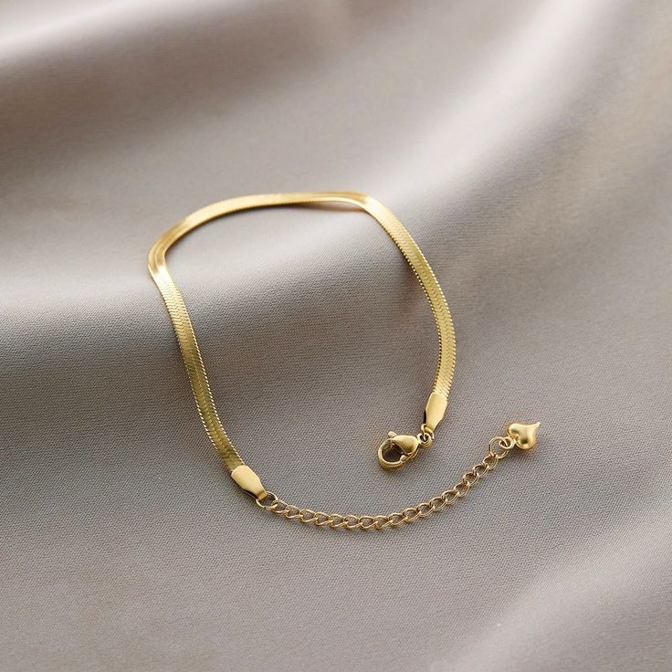 Minimal Snake Chain Anklet – Gold Finish | Daily Wear Payal