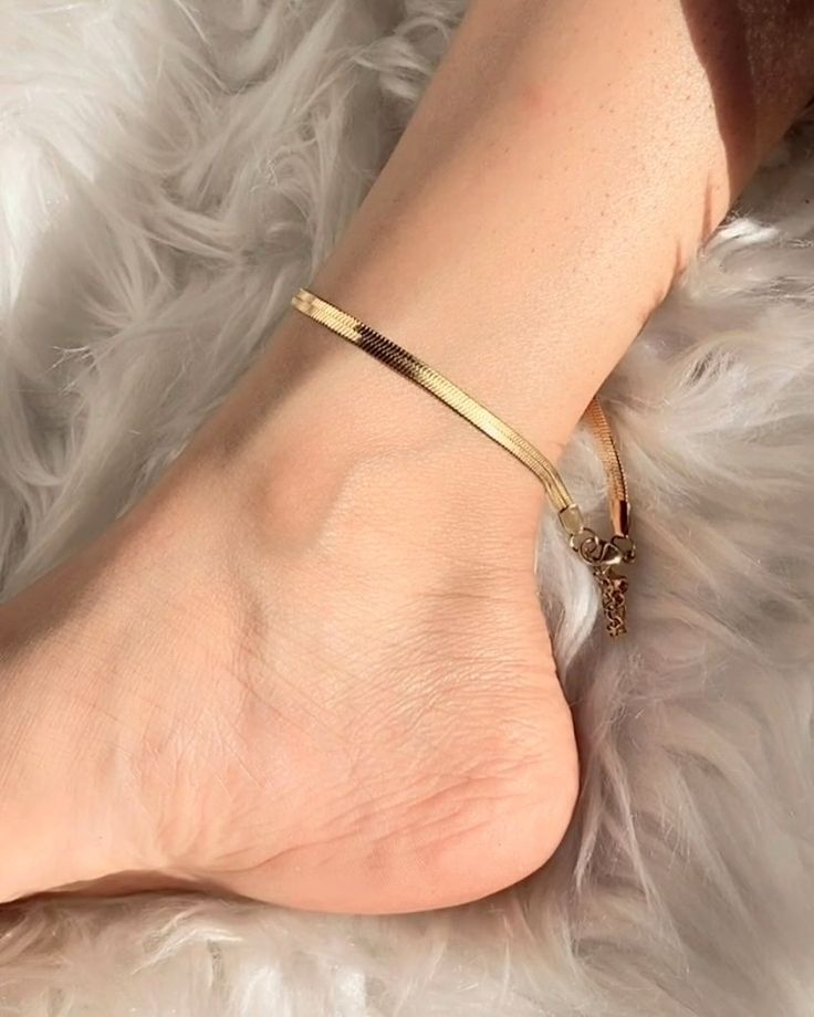 Minimal Snake Chain Anklet – Gold Finish | Daily Wear Payal