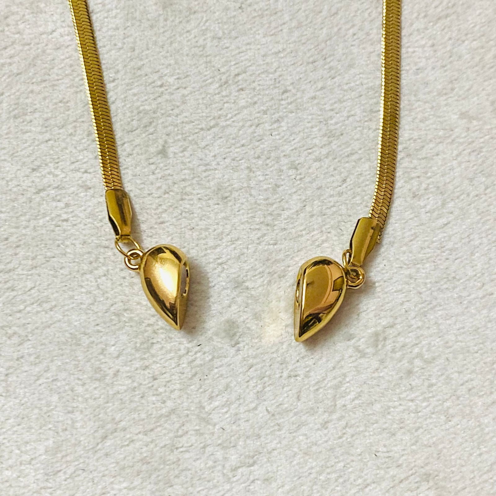 Magnatic Heart Necklace