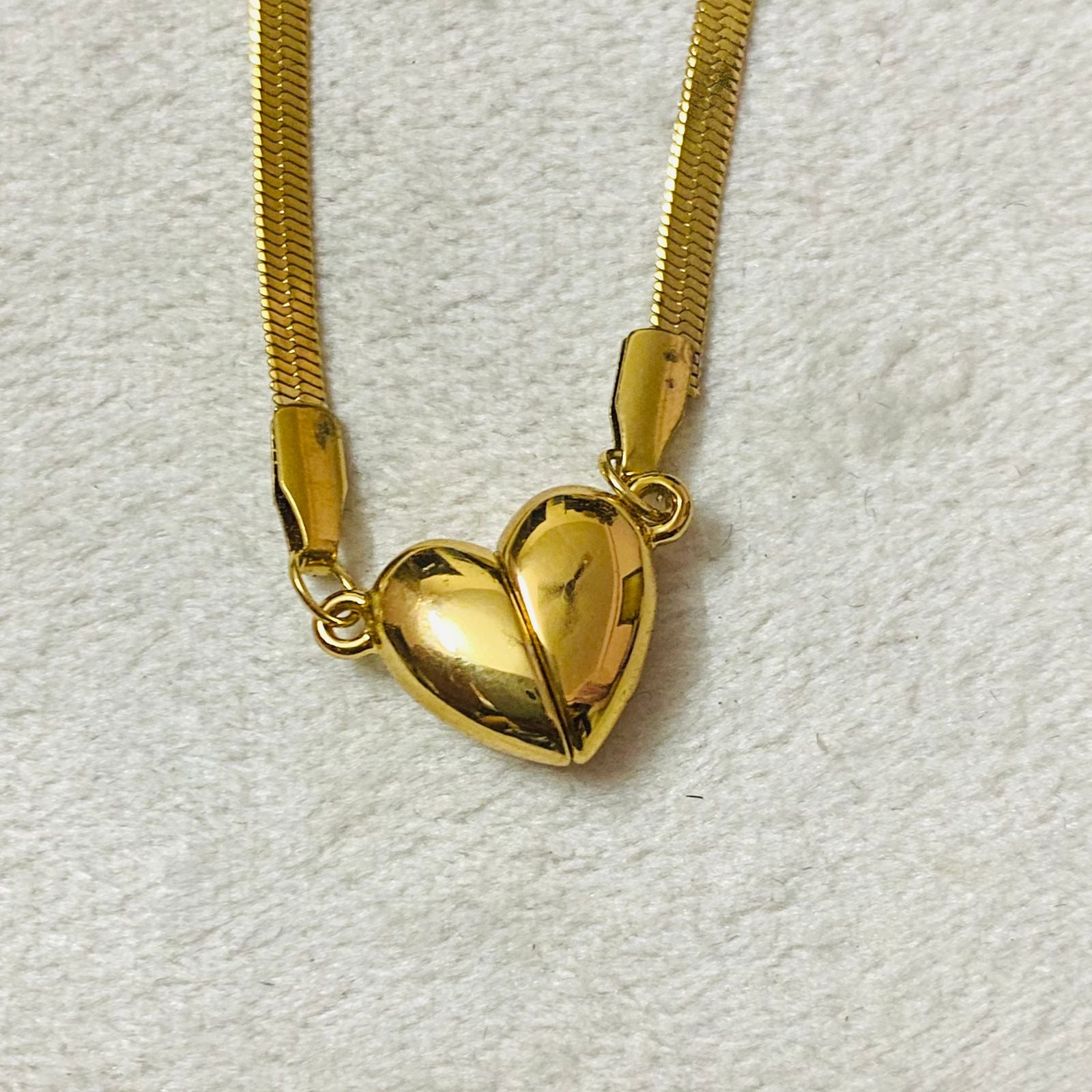 Magnatic Heart Necklace